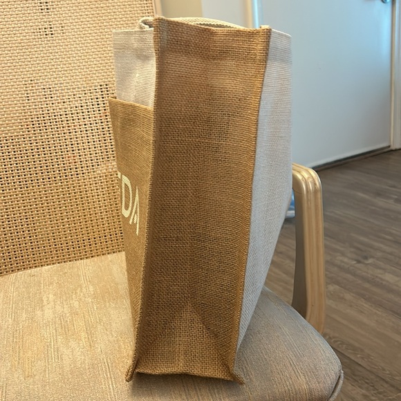 🆕Aveda Boho Large Tote - Picture 7 of 10